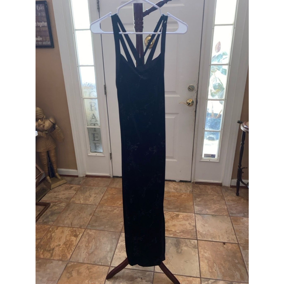 CDC Dresses & Skirts - Women's CDC vintage Black Velvet Floral Maxi Dress Size 10